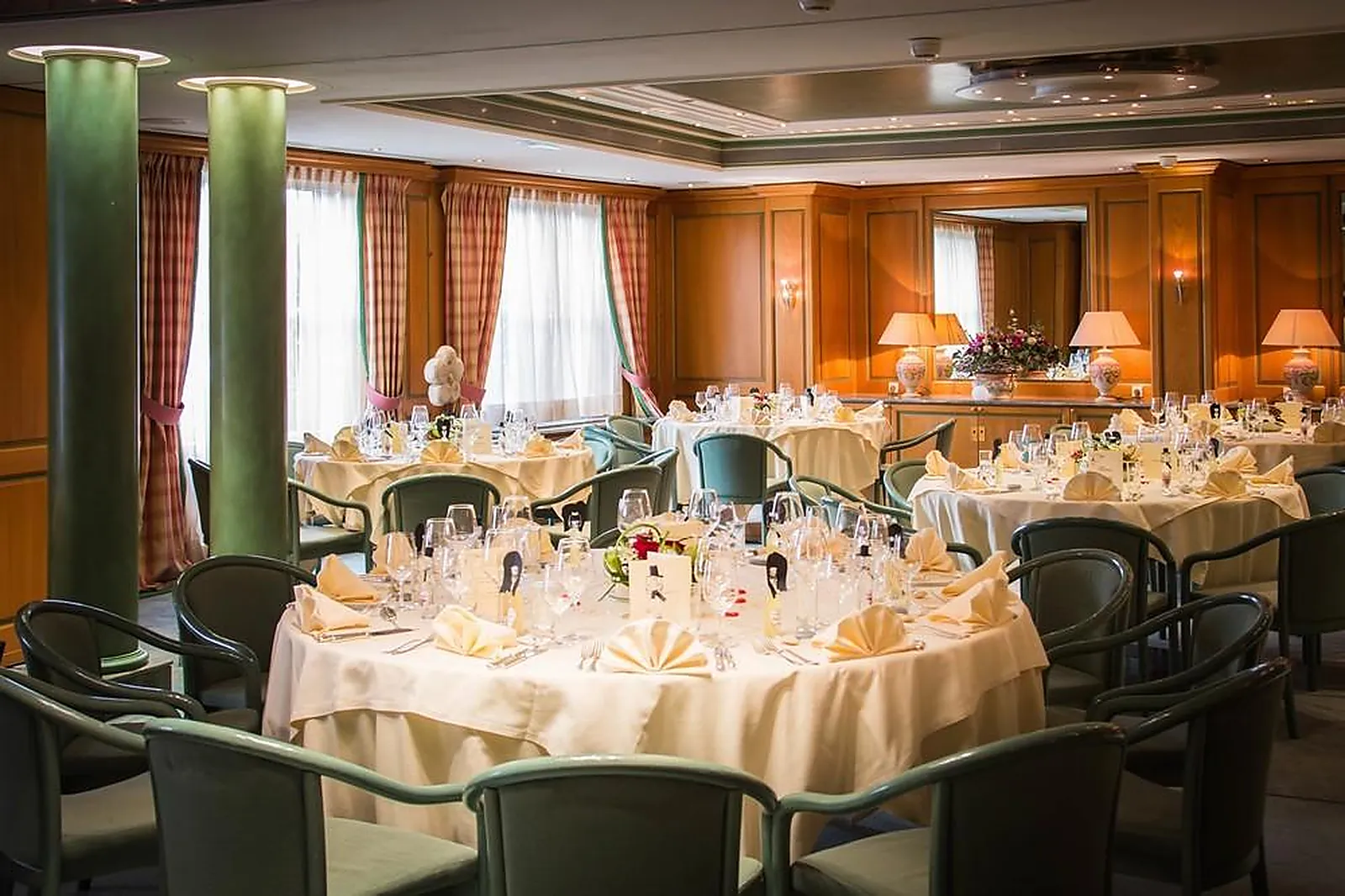 Lieux événementiels, A LA COUR D'ALSACE