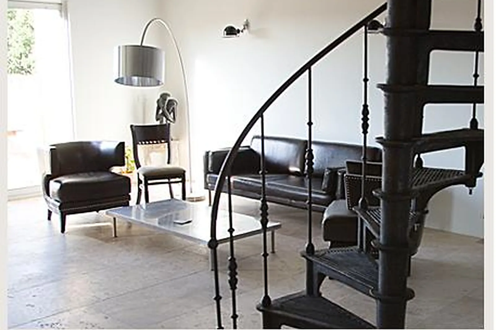 Lieux événementiels, A TRAVERS CHAMPS