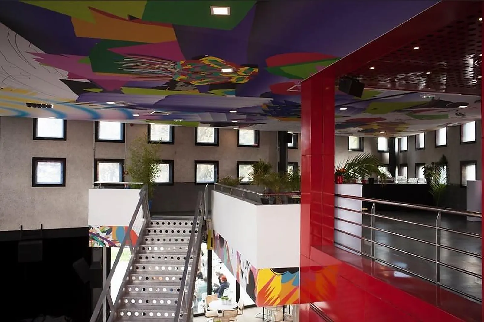 Lieux événementiels, A LA FOLIE