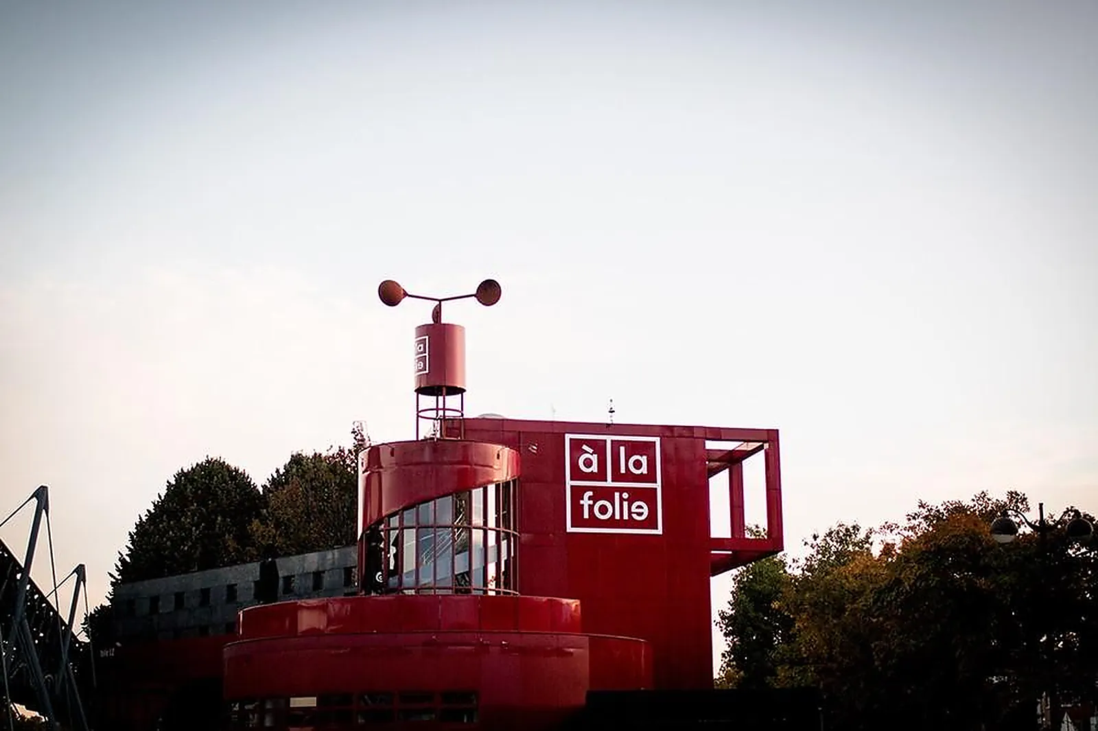 Lieux événementiels, A LA FOLIE