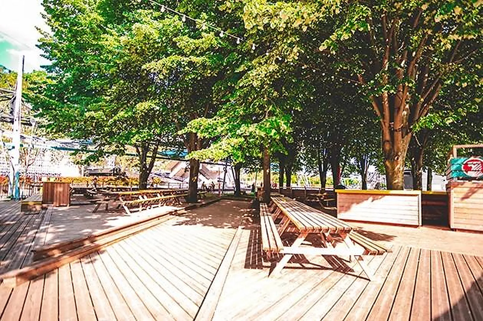 Lieux événementiels, A LA FOLIE