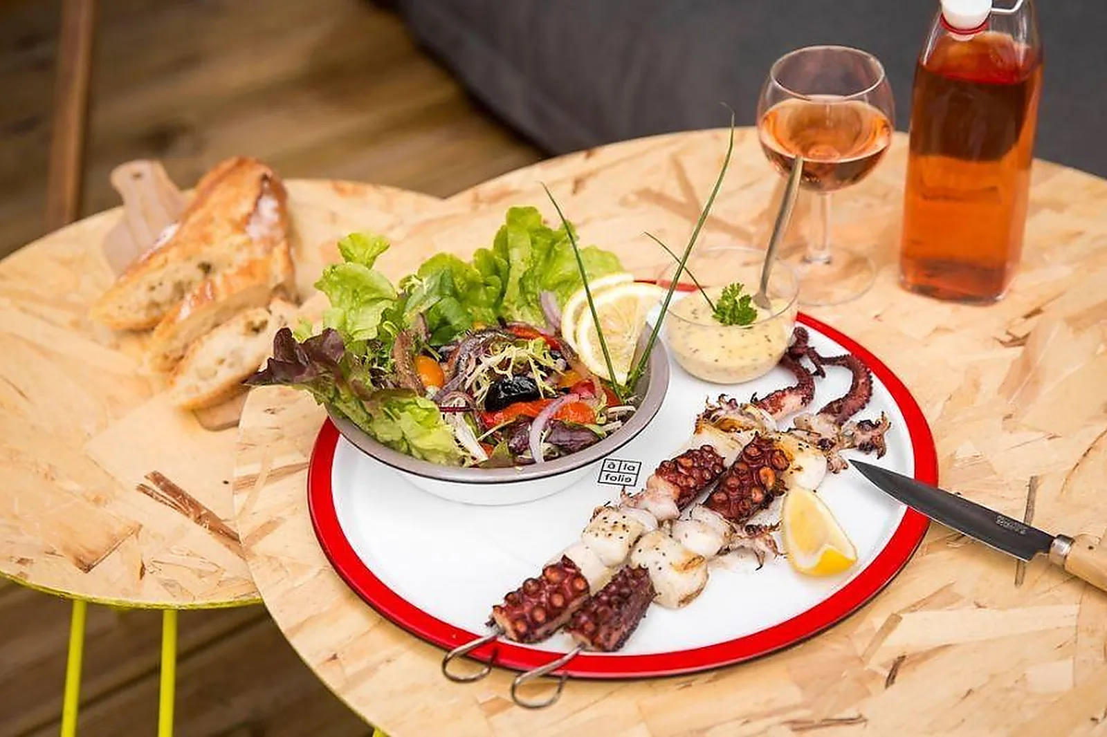 Lieux événementiels, A LA FOLIE