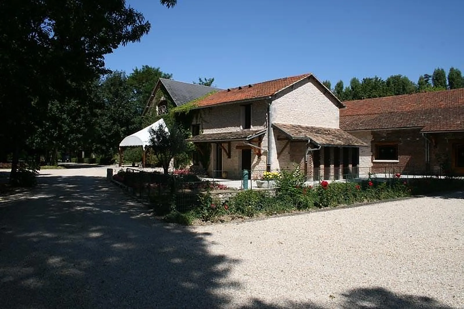Lieux événementiels, ABBAYE ROYALE NOTRE DAME DE CERCANCEAUX