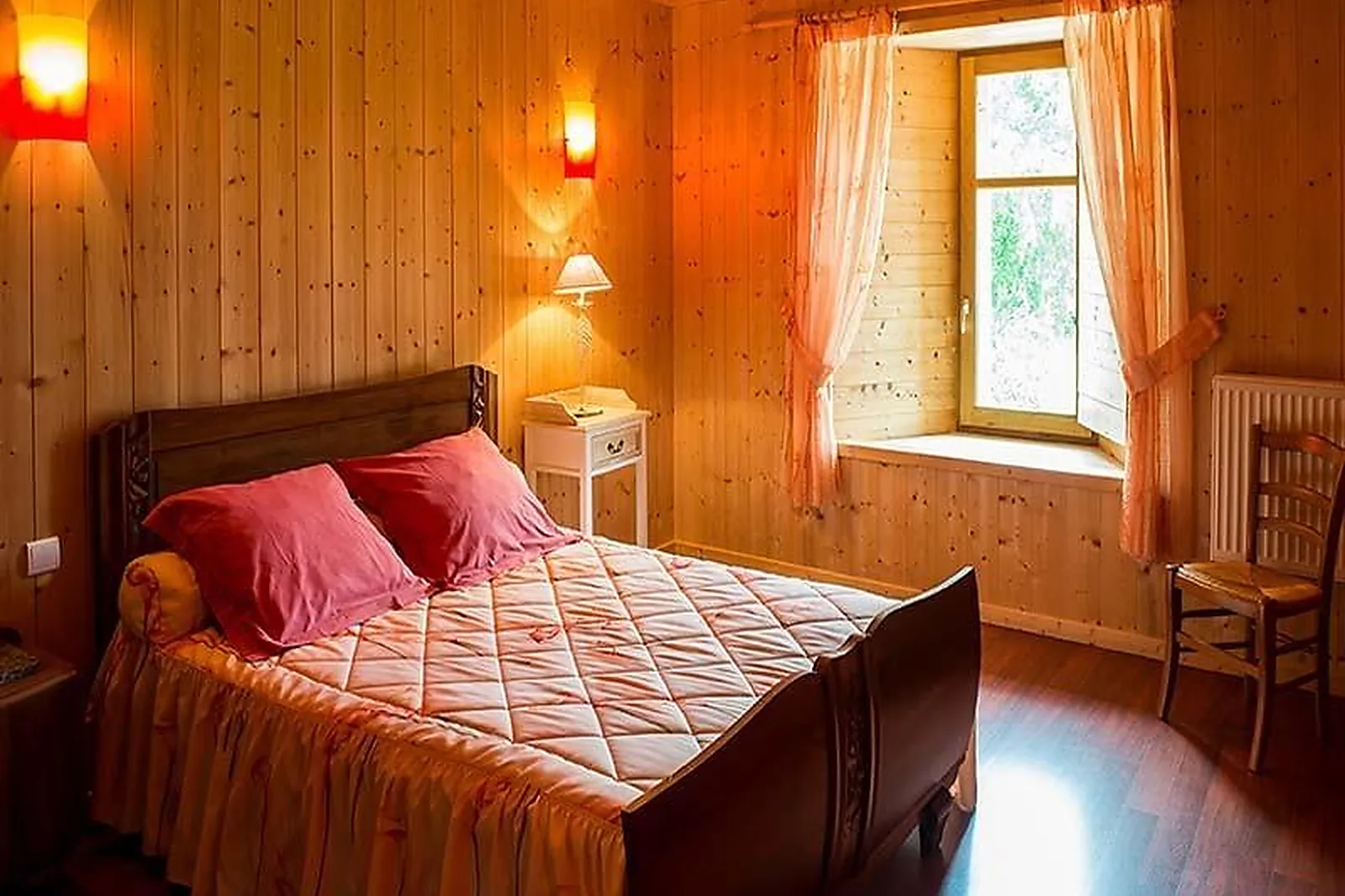 Lieux événementiels, ABBAYE SAINT GILBERT DE NEUFFONTS