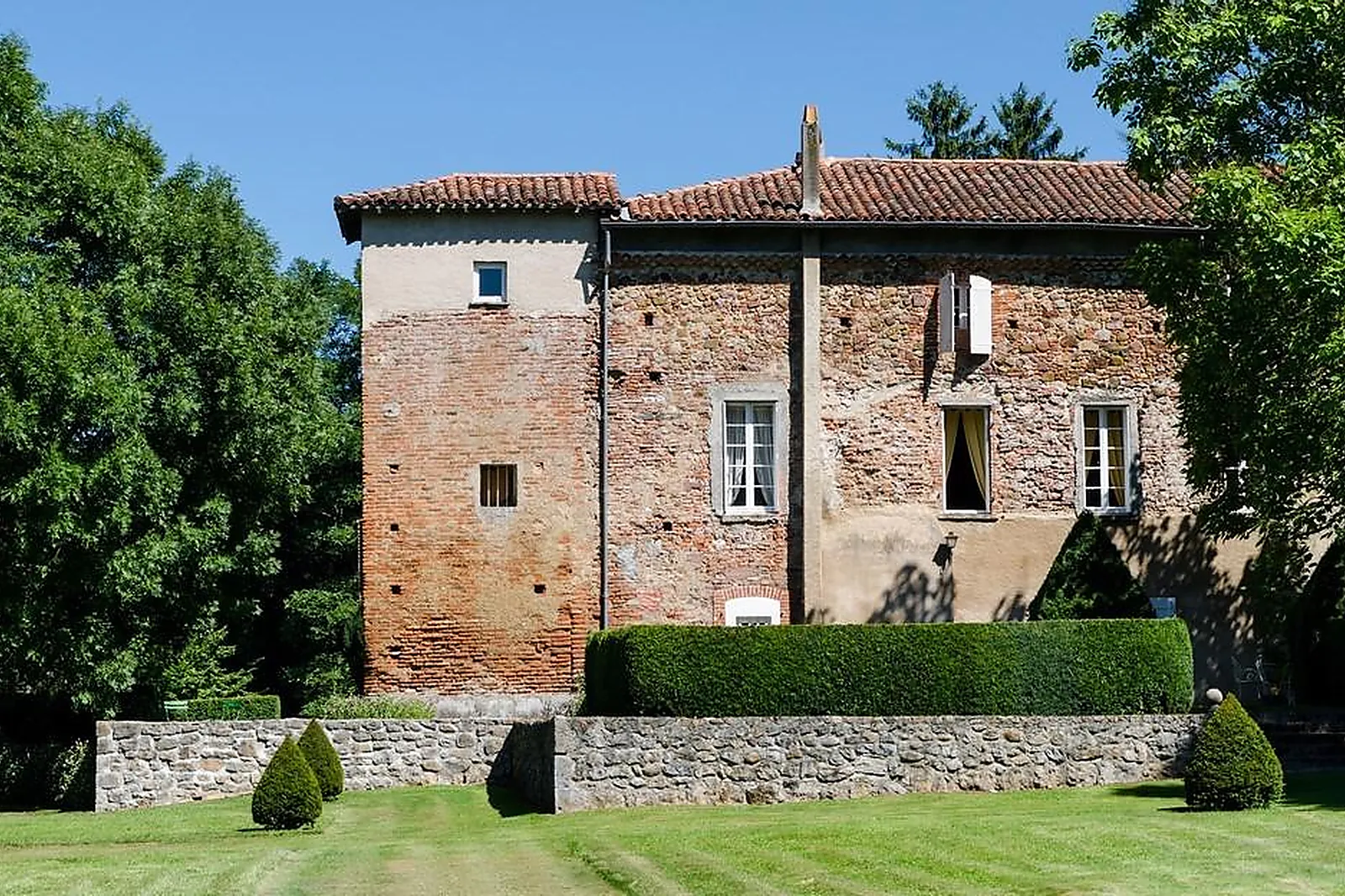 Lieux événementiels, ABBAYE DE COMBELONGUE