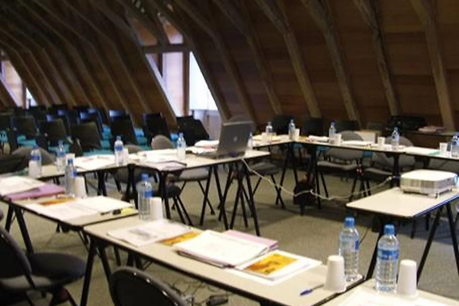 Lieux événementiels, ABBAYE DE SAINT-SAVIN-SUR-GARTEMPE