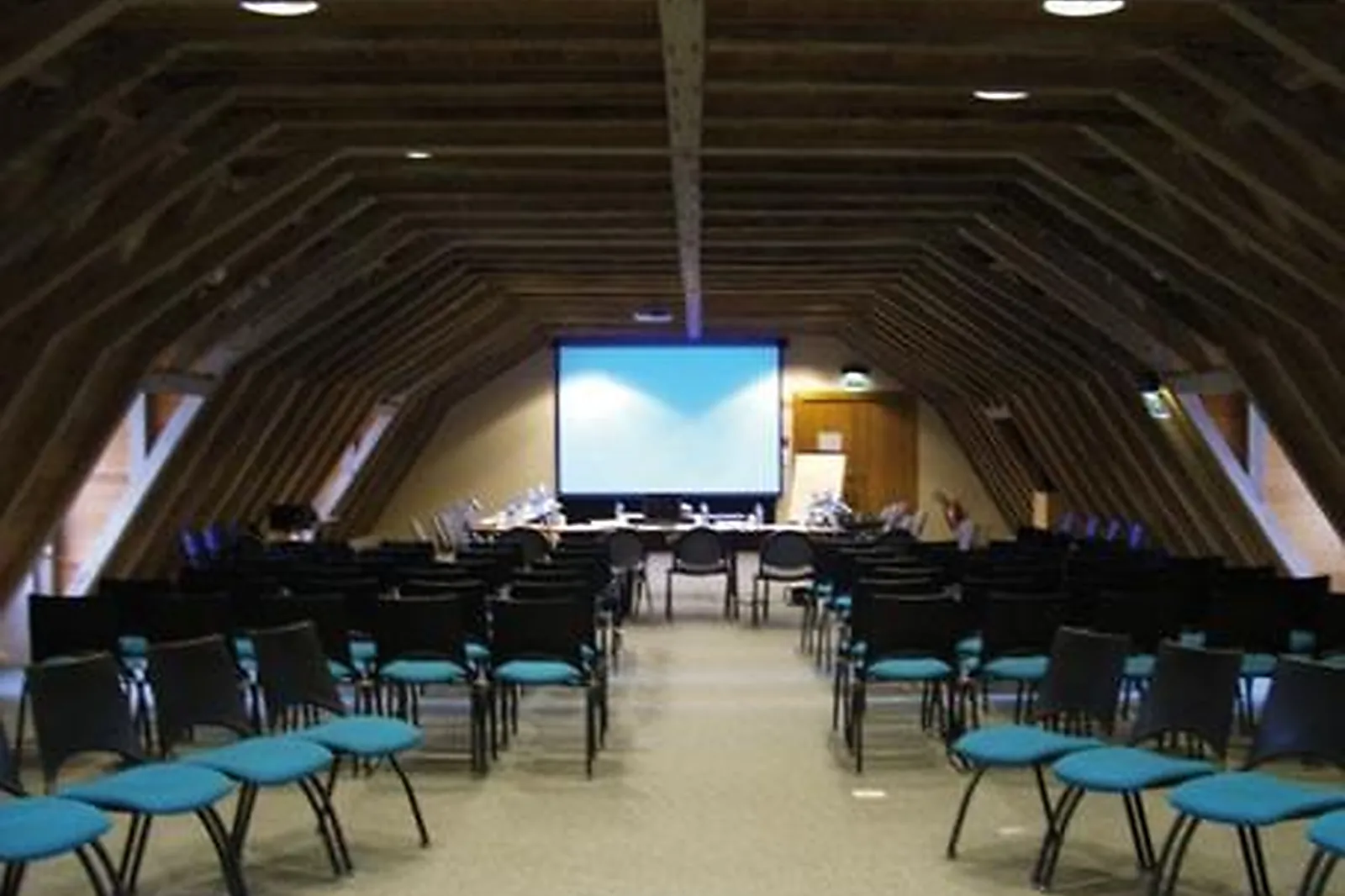 Lieux événementiels, ABBAYE DE SAINT-SAVIN-SUR-GARTEMPE