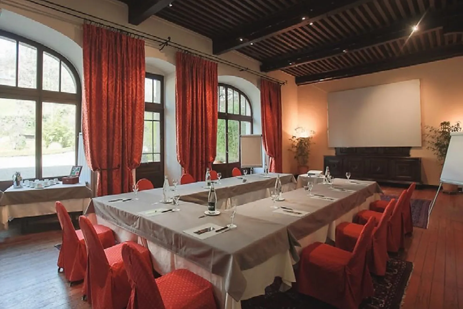 Lieux événementiels, ABBAYE DE TALLOIRES