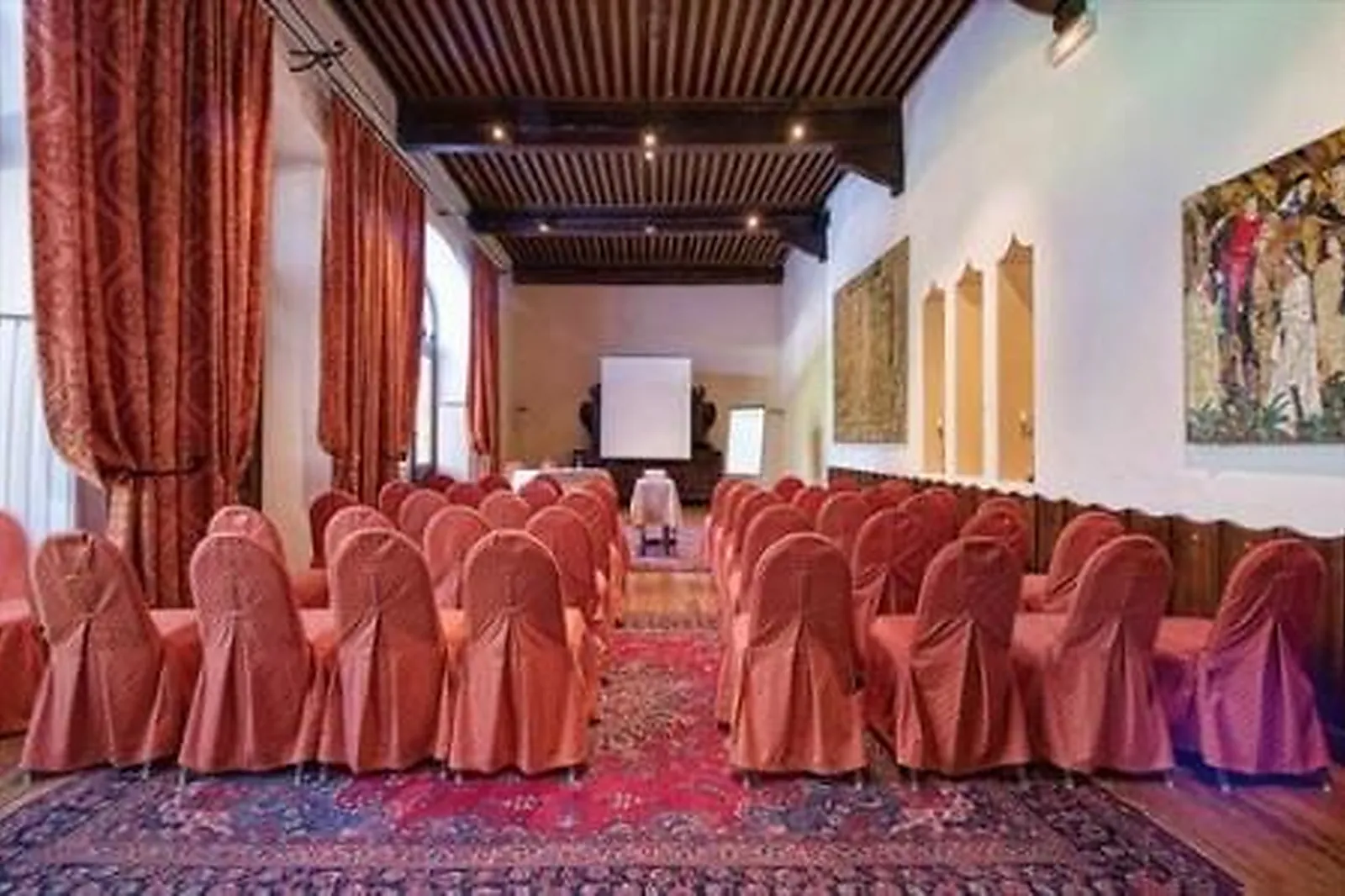 Lieux événementiels, ABBAYE DE TALLOIRES