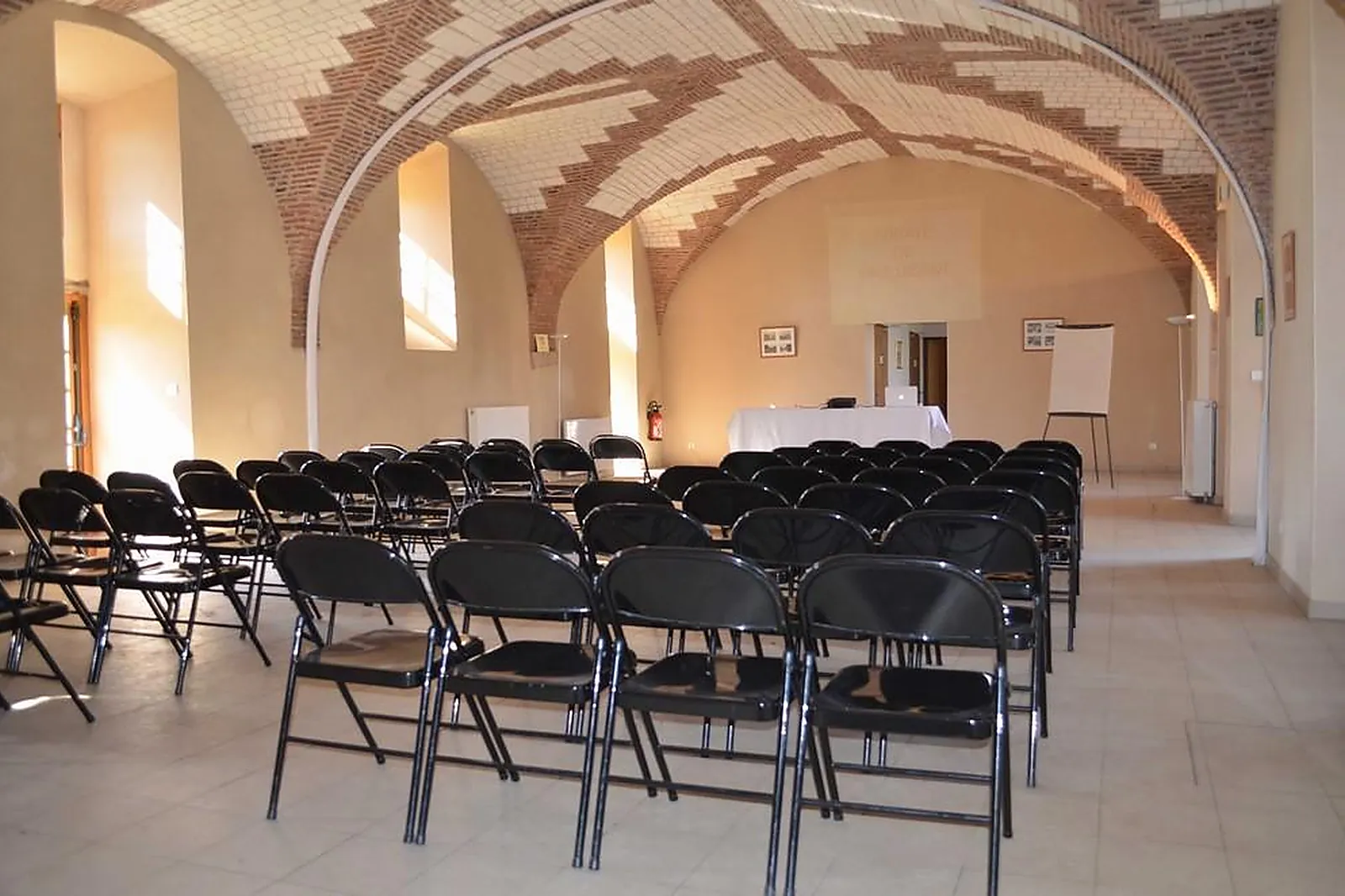 Lieux événementiels, ABBAYE DE VAULUISANT