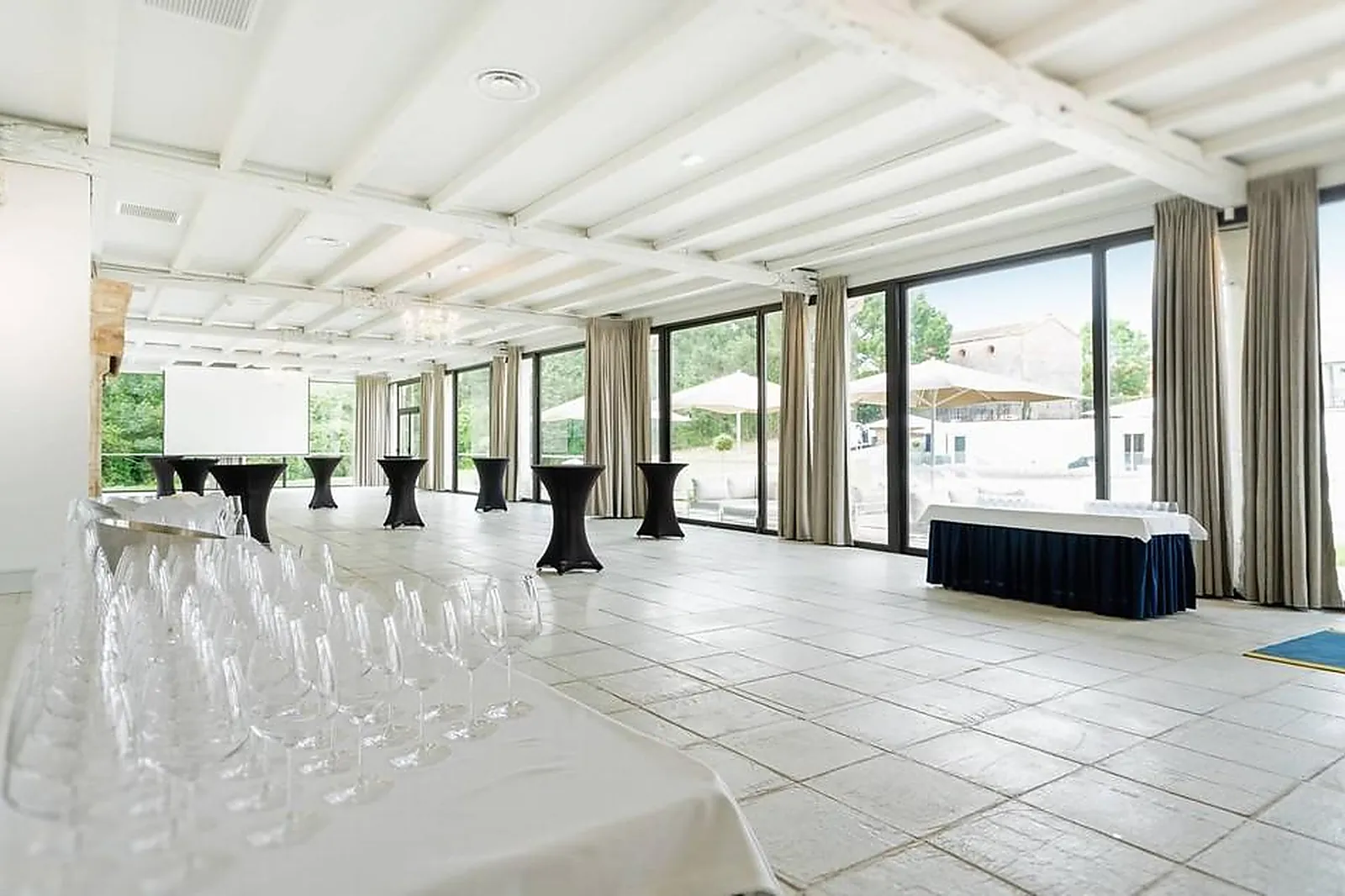 Lieux événementiels, ABBAYE DE VILLENEUVE