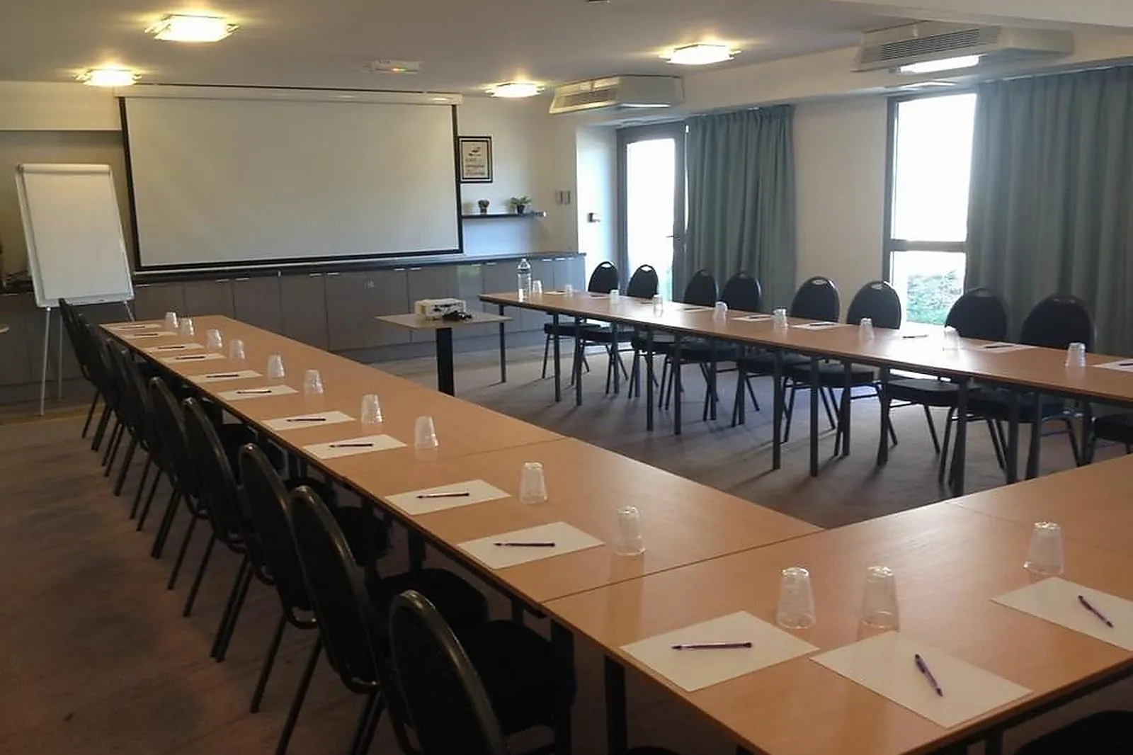 Lieux événementiels, ADONIS AIX-EN-PROVENCE