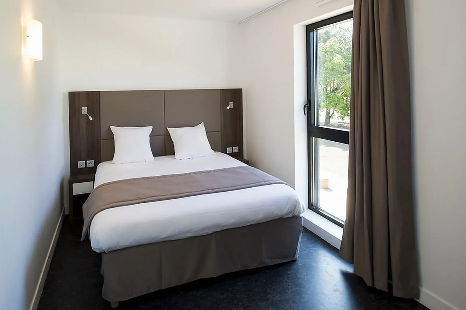 Lieux événementiels, ADONIS DIJON