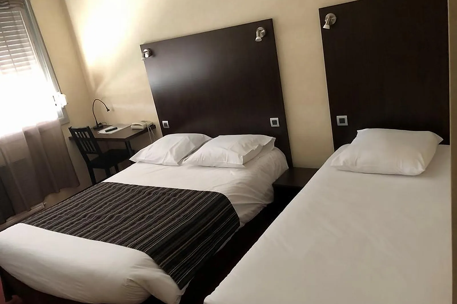 Lieux événementiels, ADONIS LYON EST HOTEL ARTYS