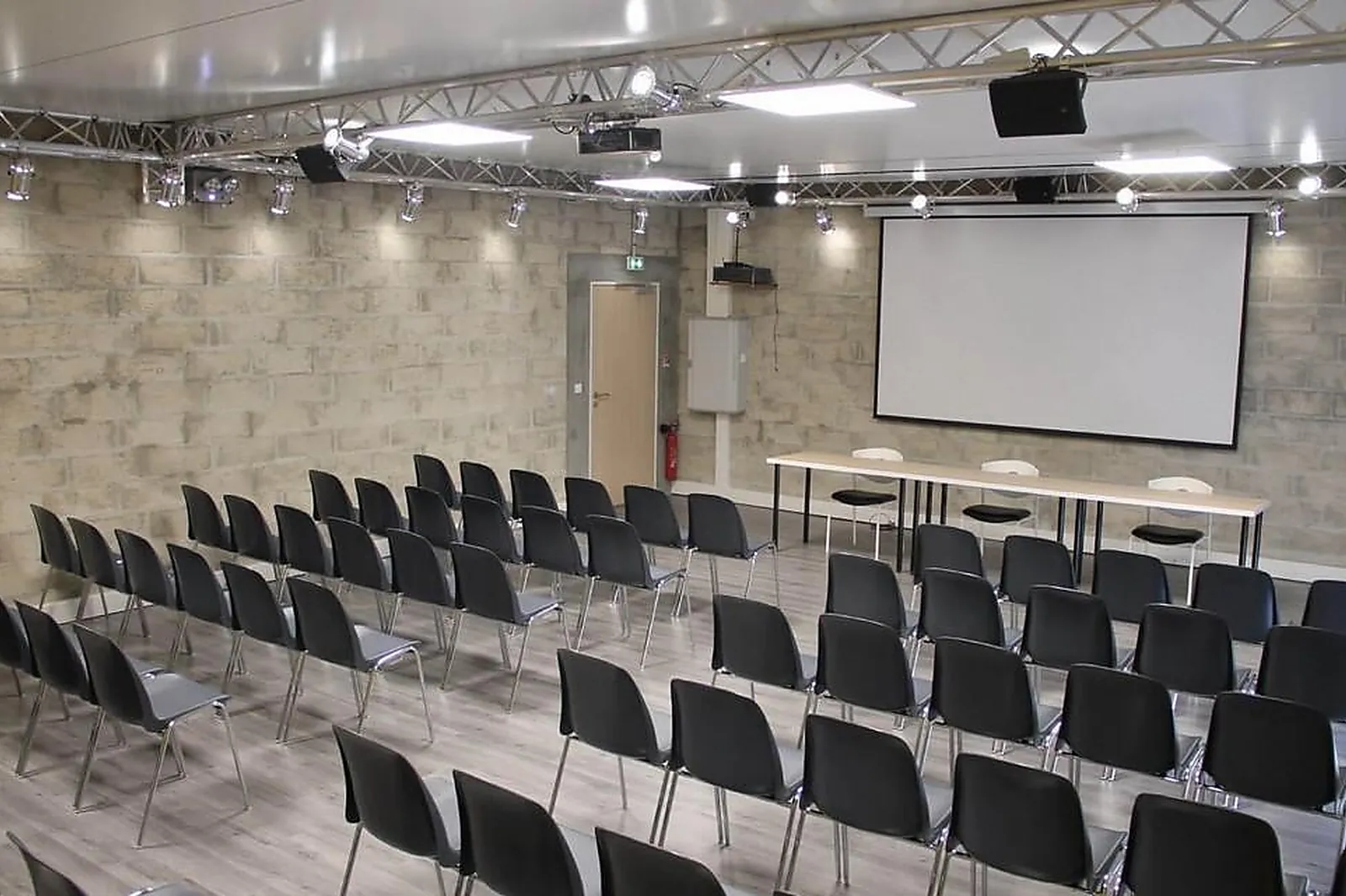 Lieux événementiels, AEROFFICE