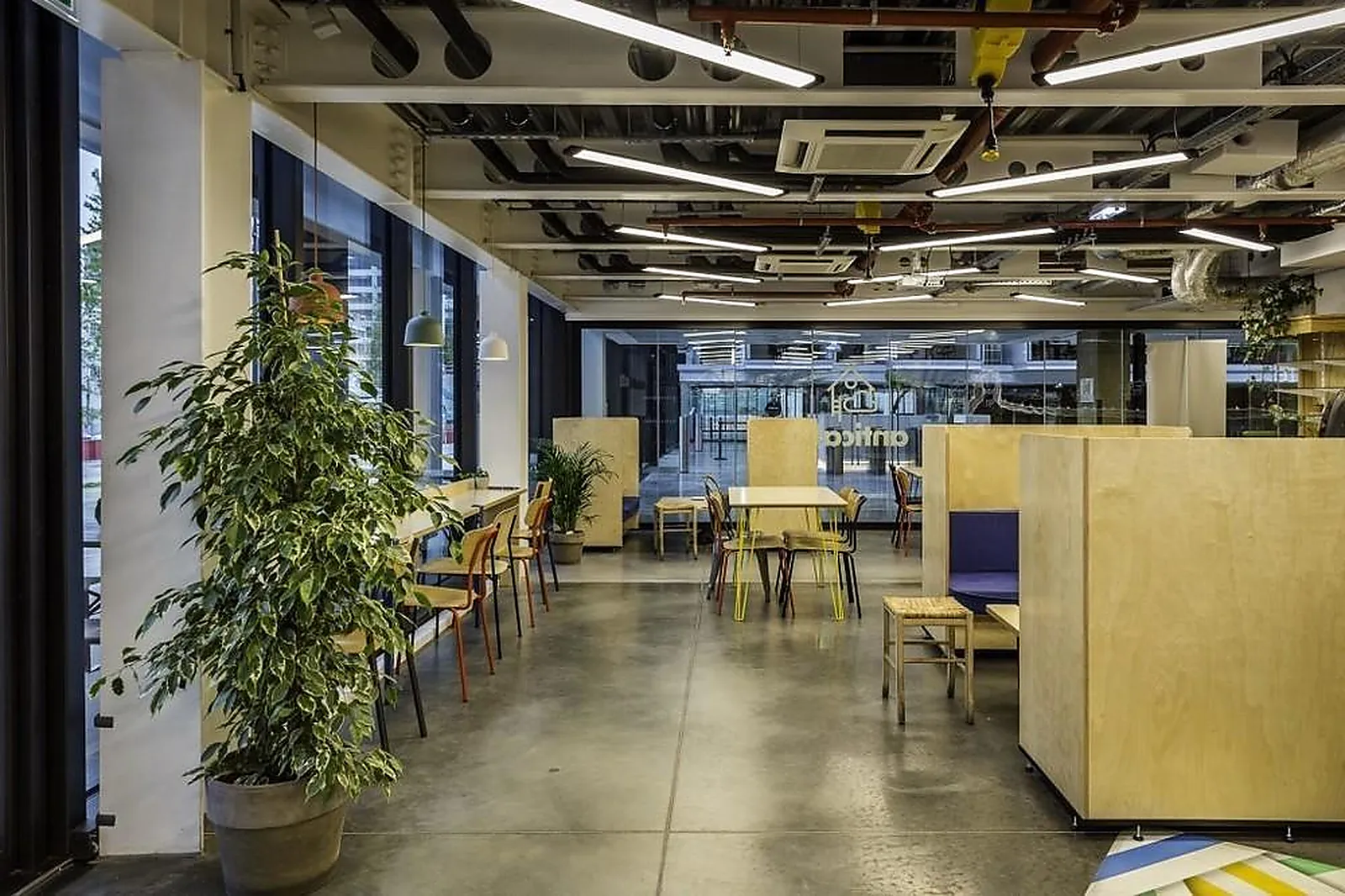 Lieux événementiels, AFTER PLACE STATION F