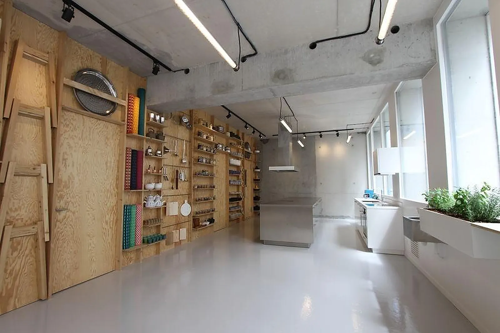 Lieux événementiels, ATELIER KIALATOK