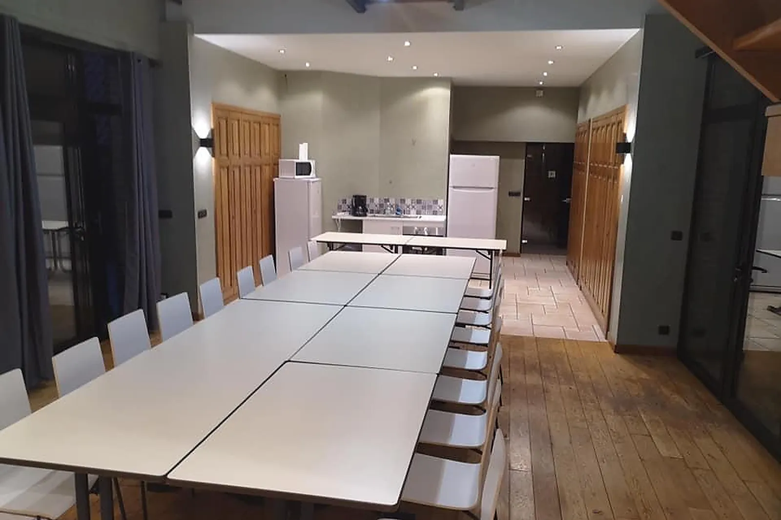 Lieux événementiels, AU 751