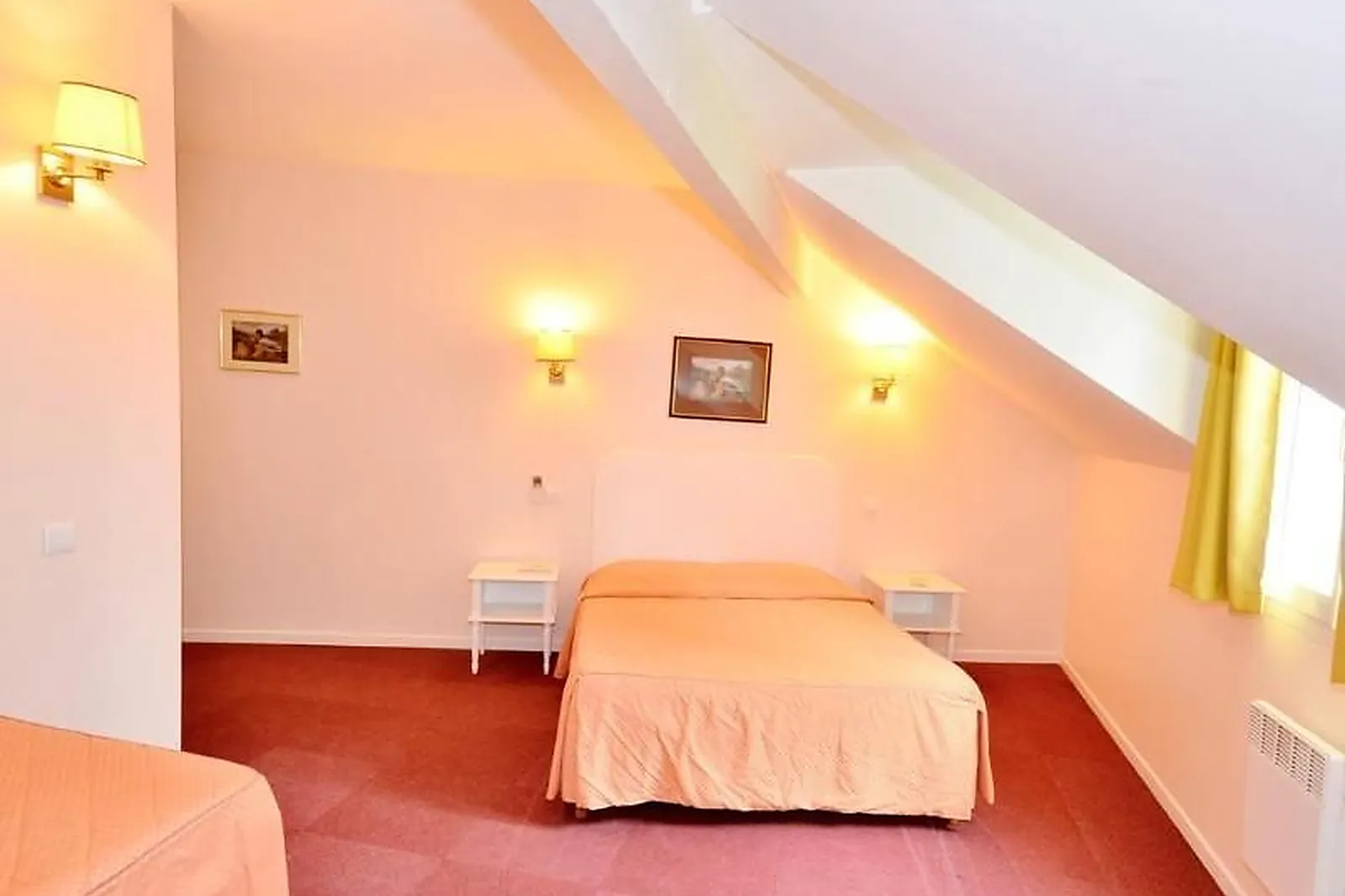 Lieux événementiels, AU BORD DU LAC