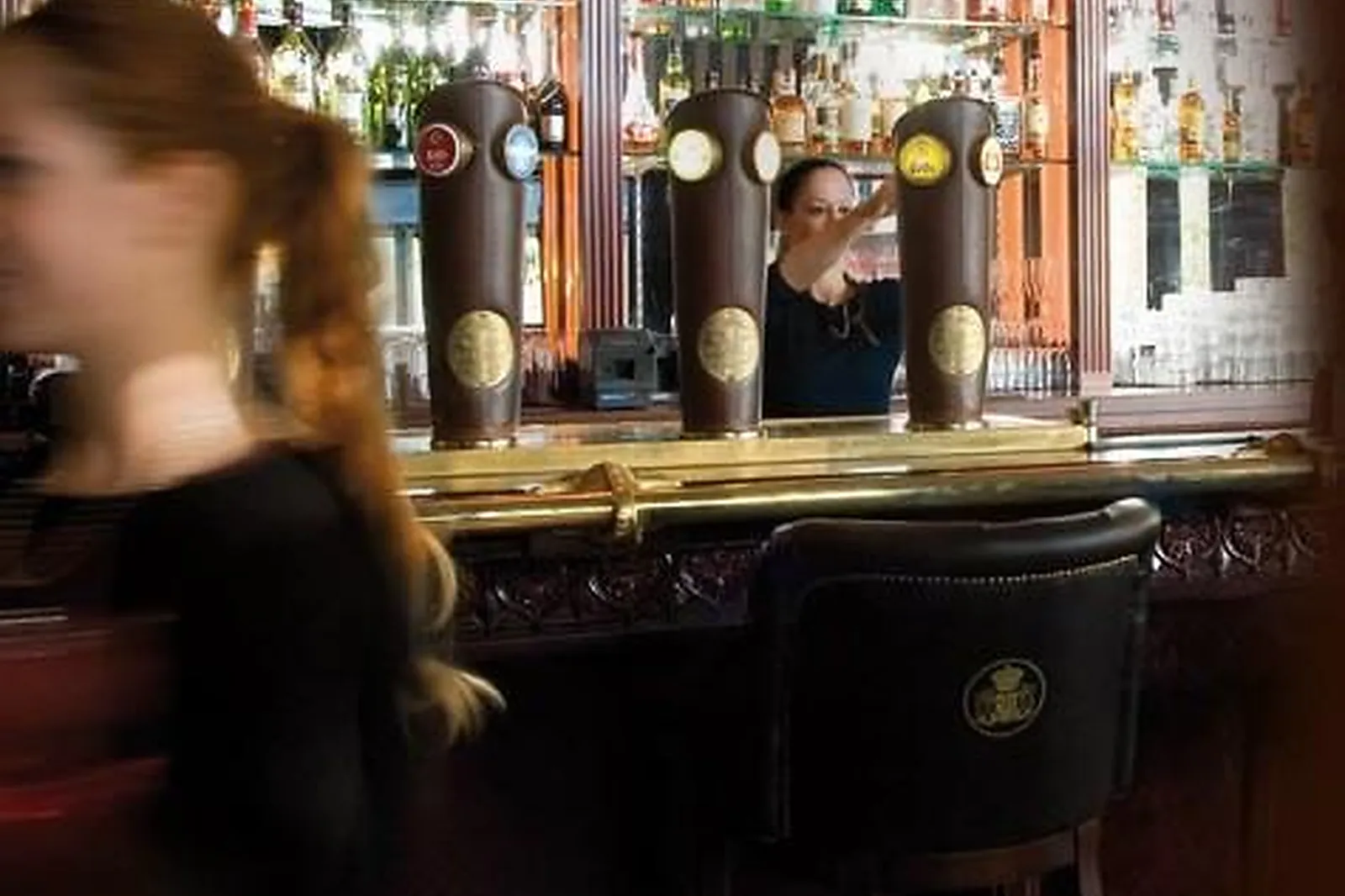 Lieux événementiels, AU BUREAU