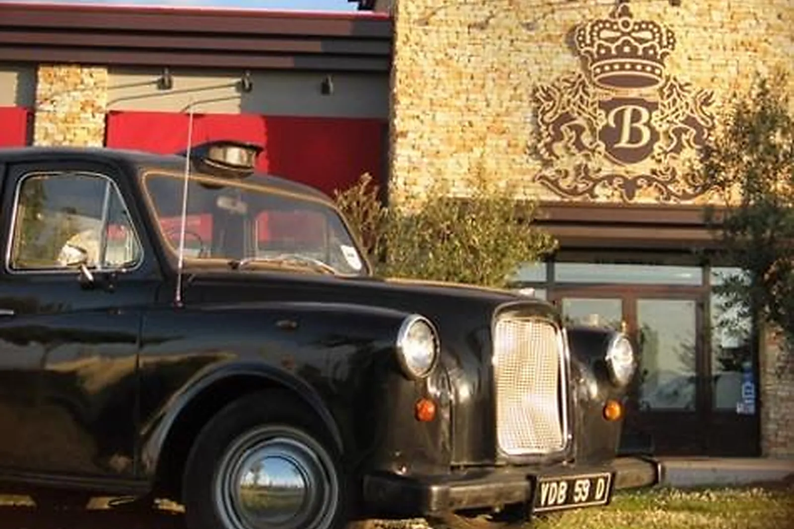 Lieux événementiels, AU BUREAU