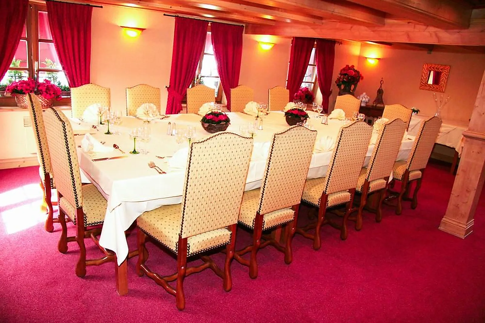 Lieux événementiels, AU CHEVAL NOIR