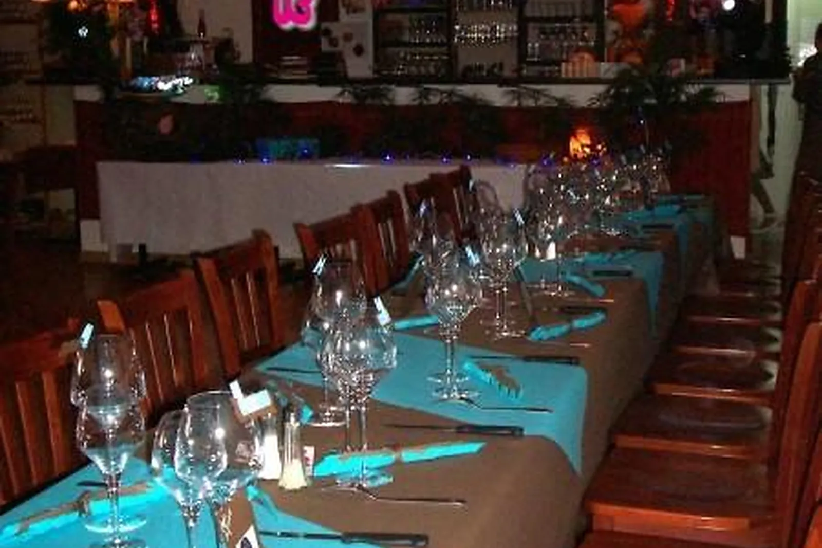 Lieux événementiels, AU COCHON QUI RIT