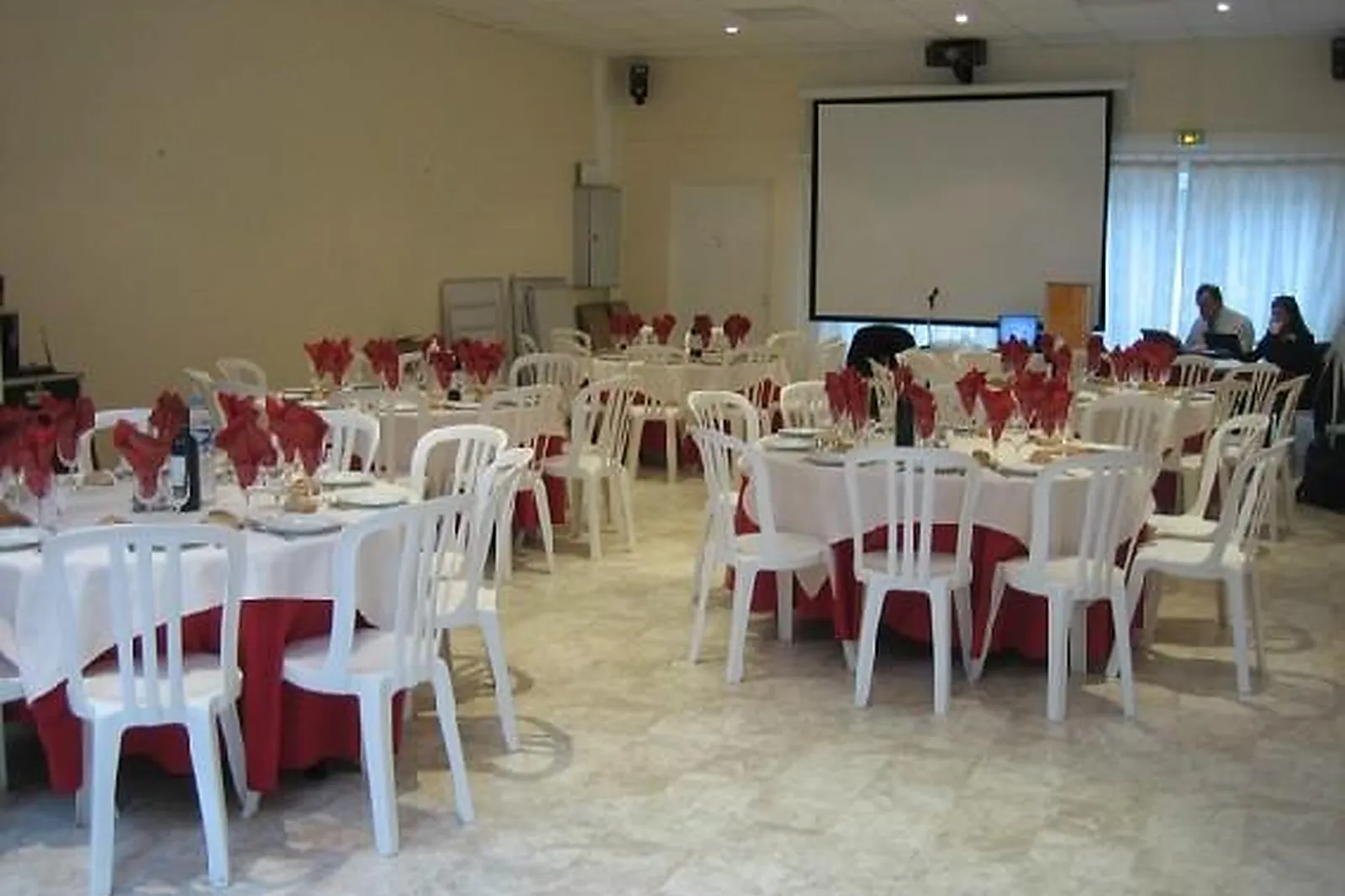 Lieux événementiels, AU JARDIN DES SAULES