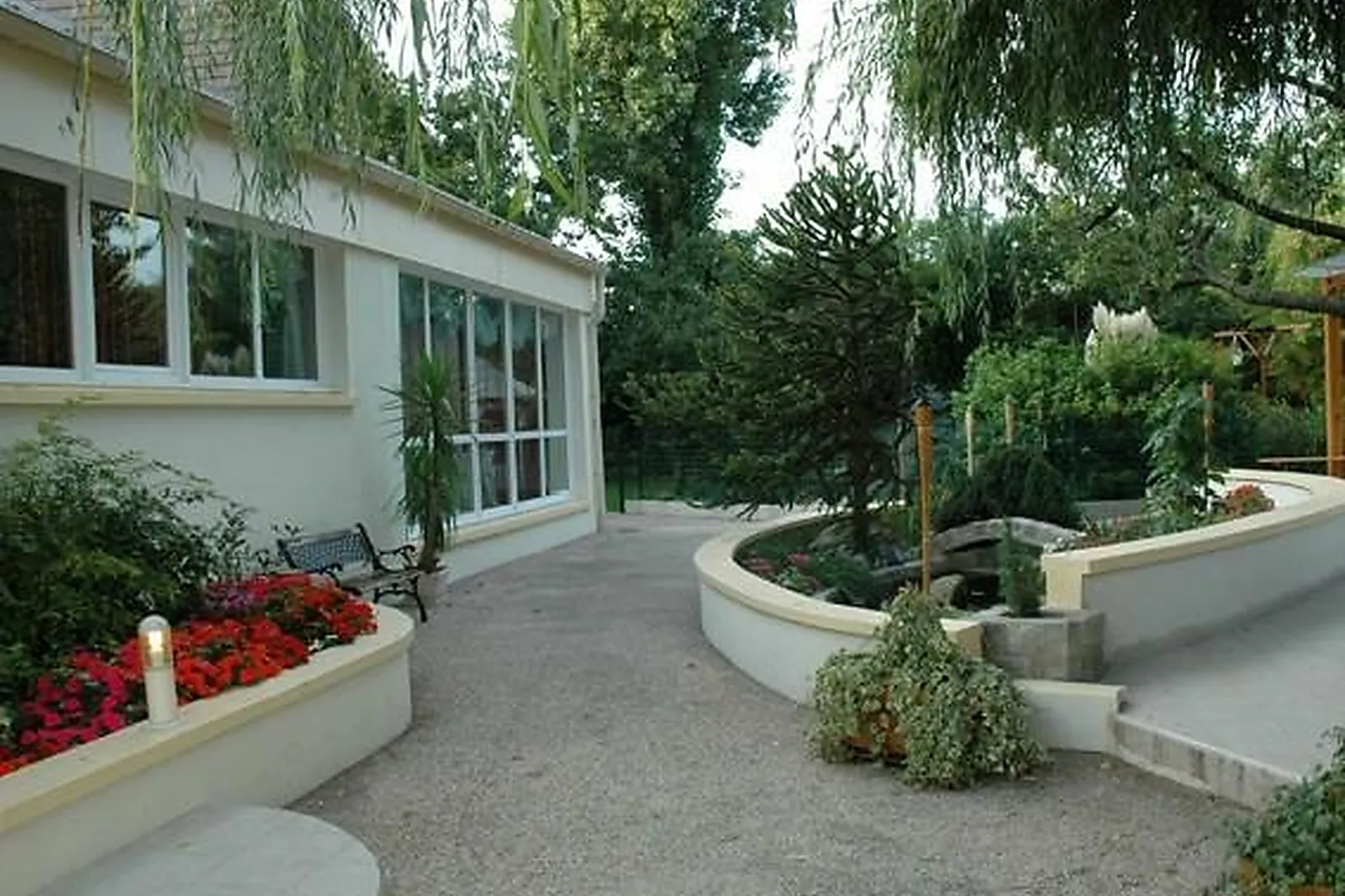 Lieux événementiels, AU JARDIN DES SAULES