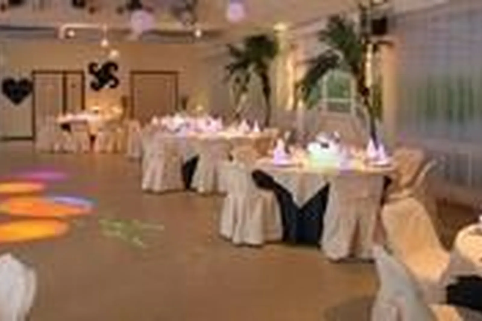 Lieux événementiels, AU JARDIN DES SAULES