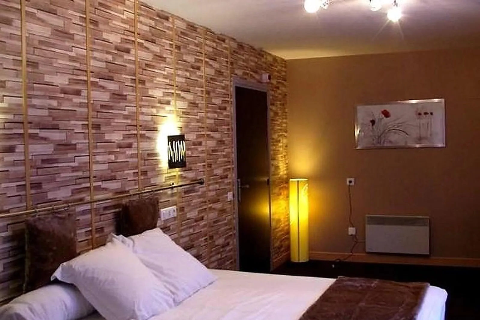 Lieux événementiels, AU MOUTON BLANC