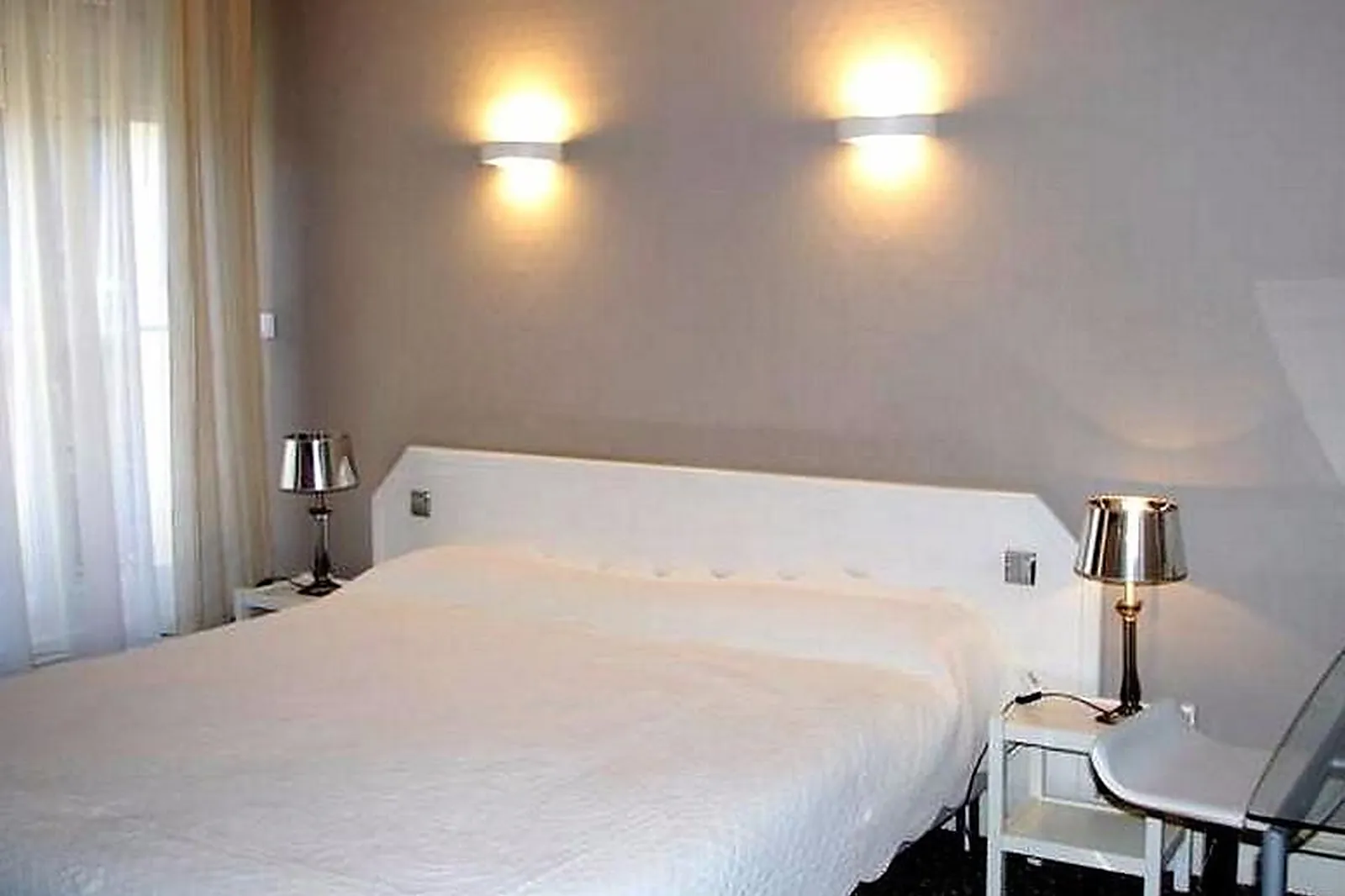 Lieux événementiels, AU MOUTON BLANC