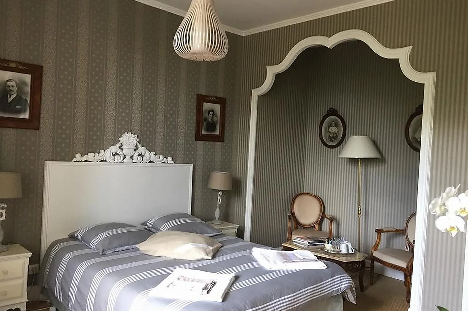 Lieux événementiels, AU PRINCE GRENOUILLE