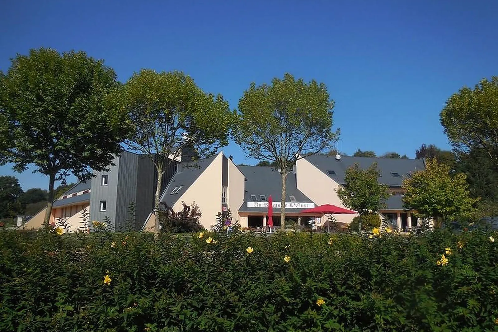 Lieux événementiels, AU RELAIS DE L'OUST