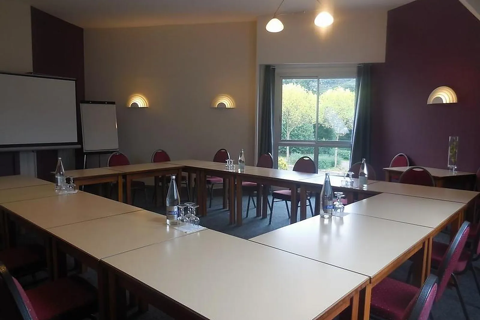 Lieux événementiels, AU RELAIS DE L'OUST