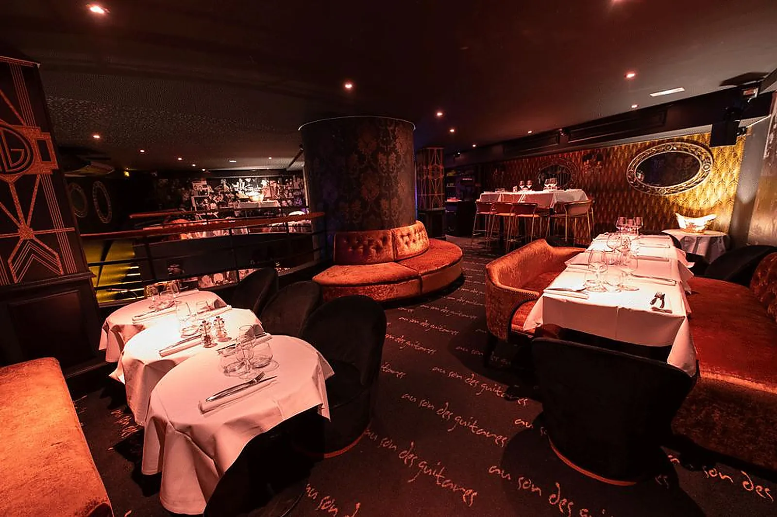 Lieux événementiels, AU SON DES GUITARES