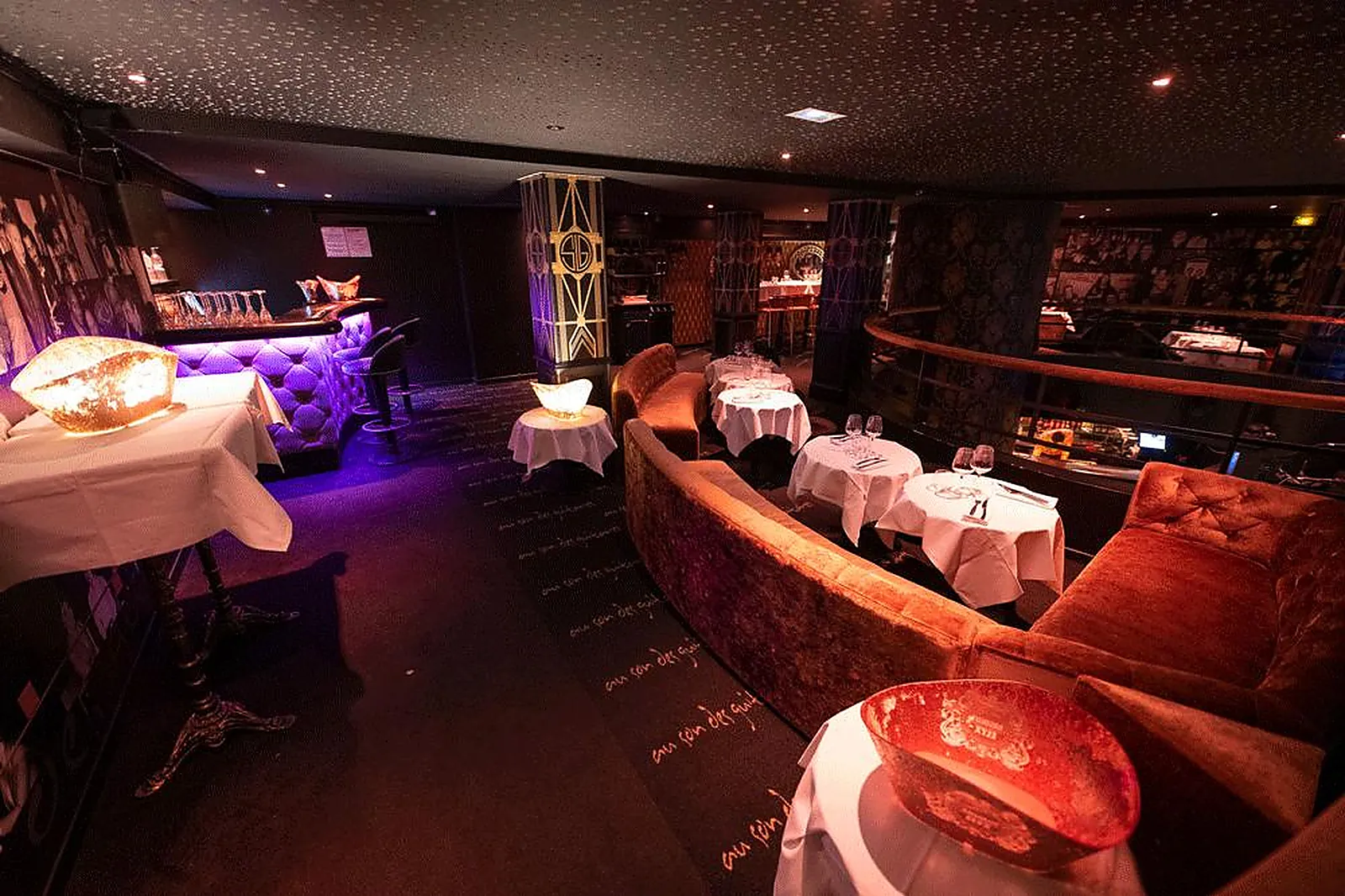 Lieux événementiels, AU SON DES GUITARES