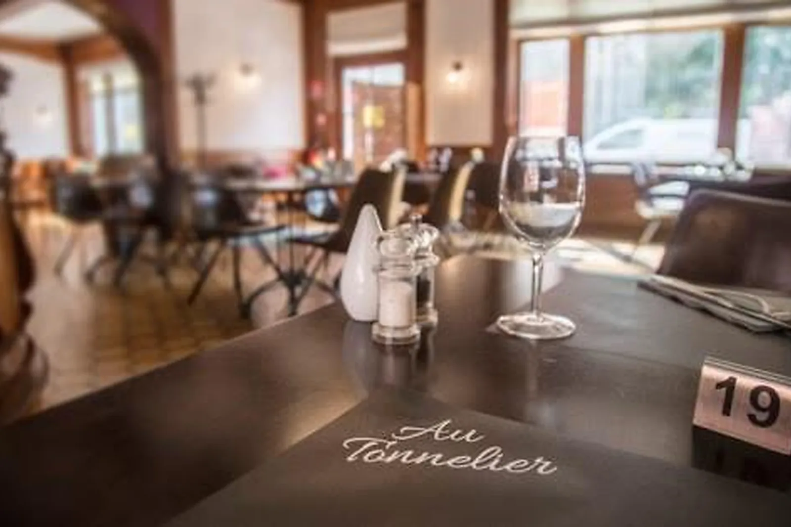 Lieux événementiels, AU TONNELIER