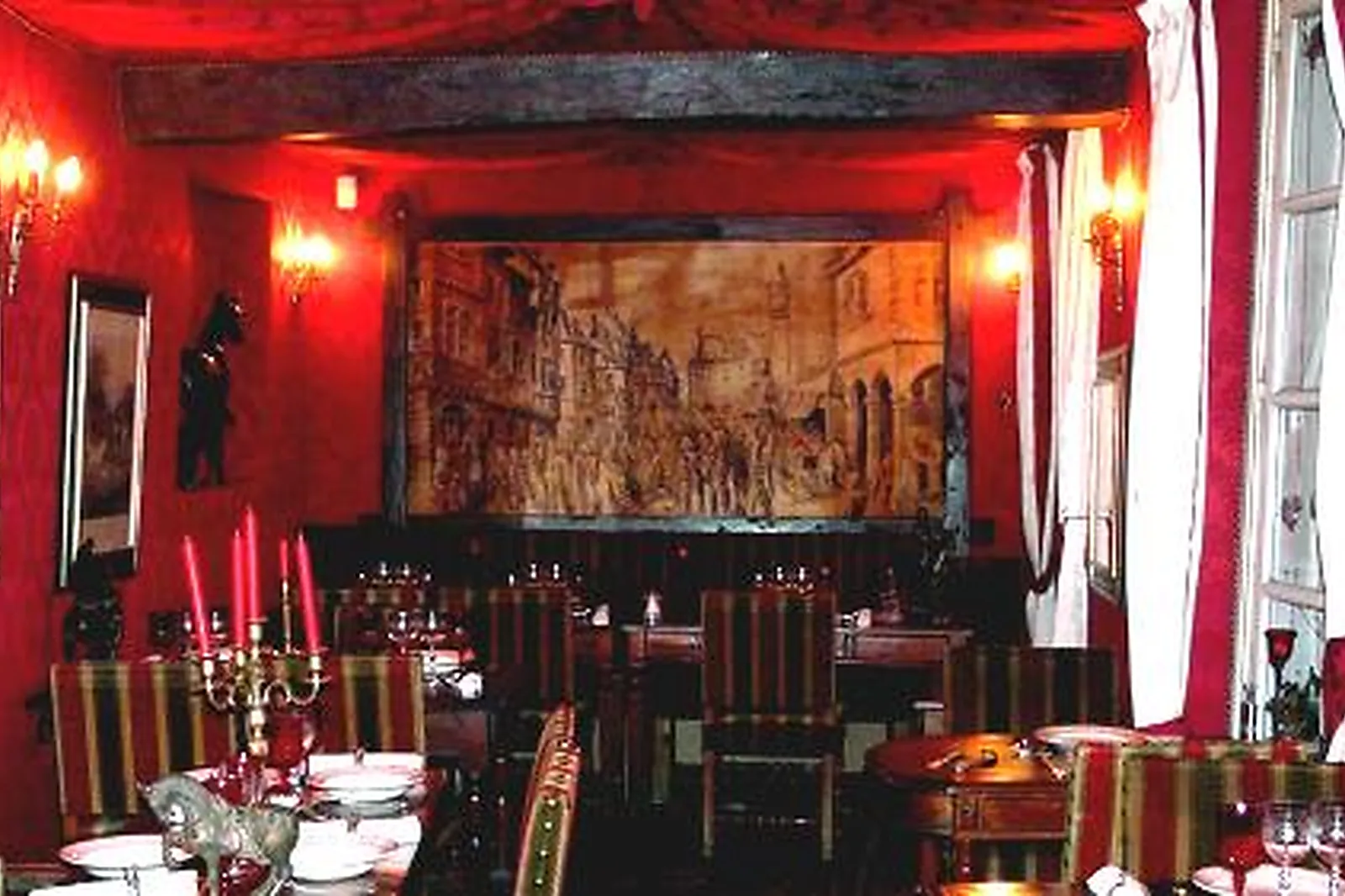 Lieux événementiels, AU VIEUX PARIS D'ARCOLE