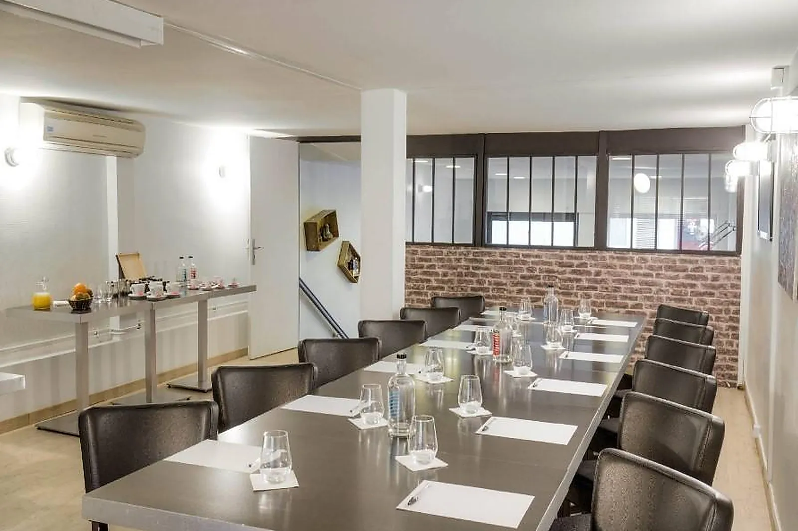 Lieux événementiels, AU RÉSERVOIR