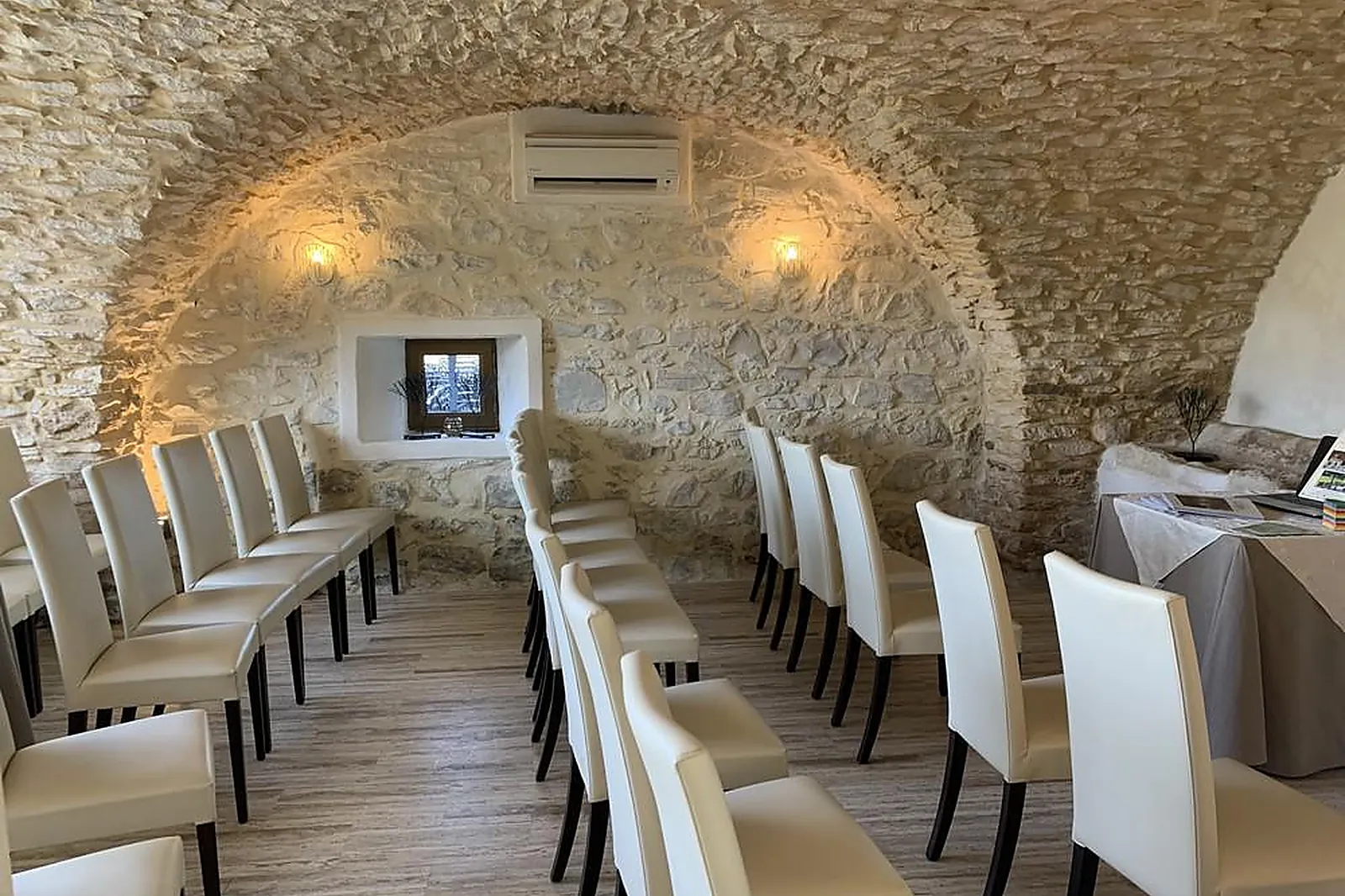 Lieux événementiels, AUBERGE GARDOISE