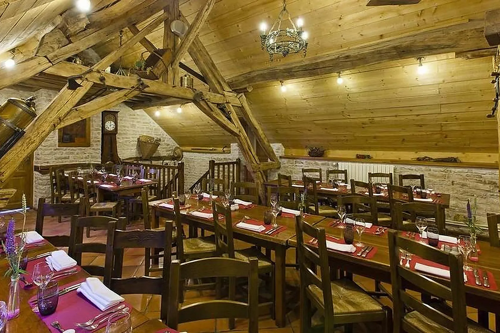 Lieux événementiels, AUBERGE LA BEURSADIÈRE