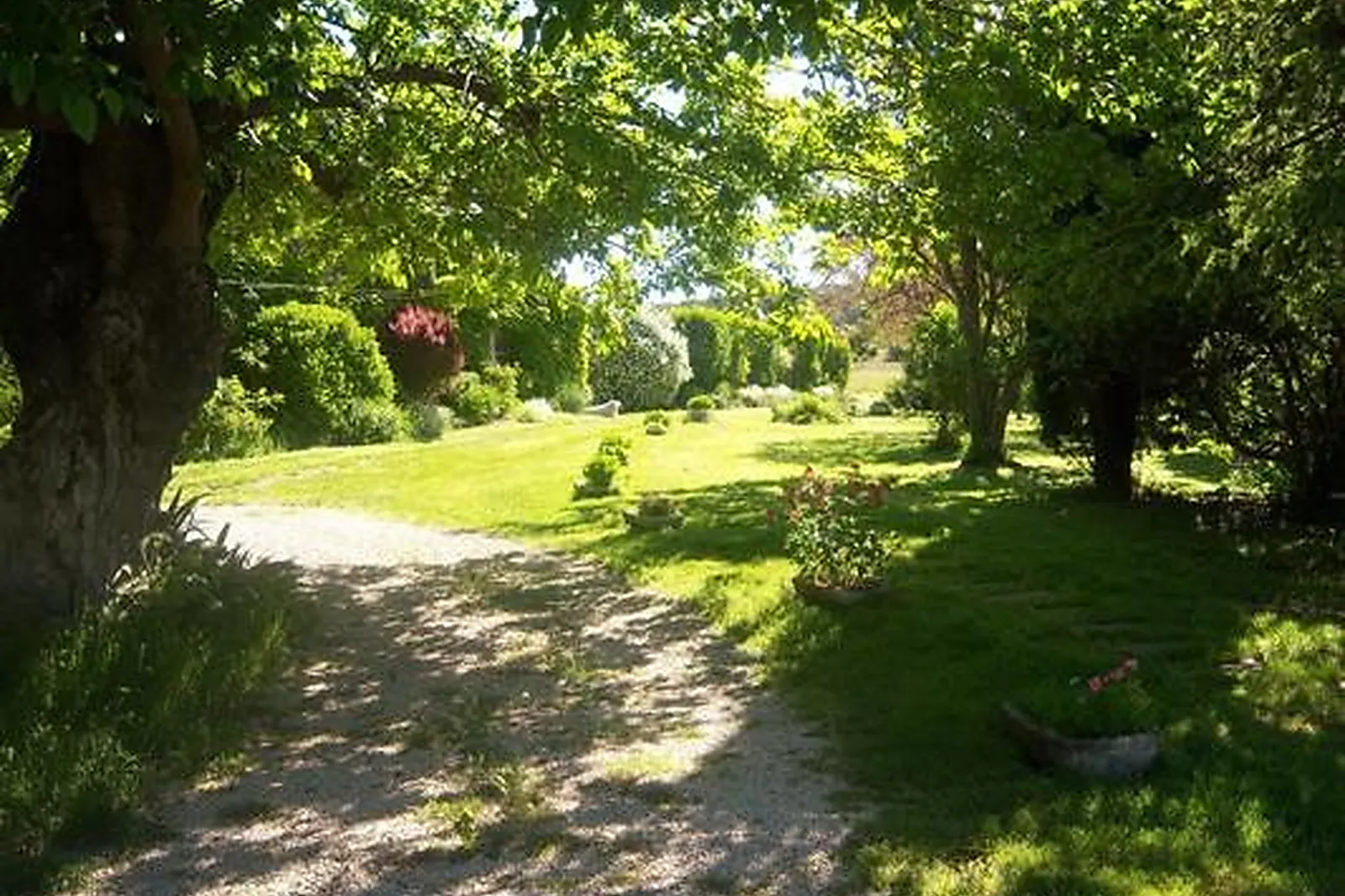 Lieux événementiels, AUBERGE LOU MEOU