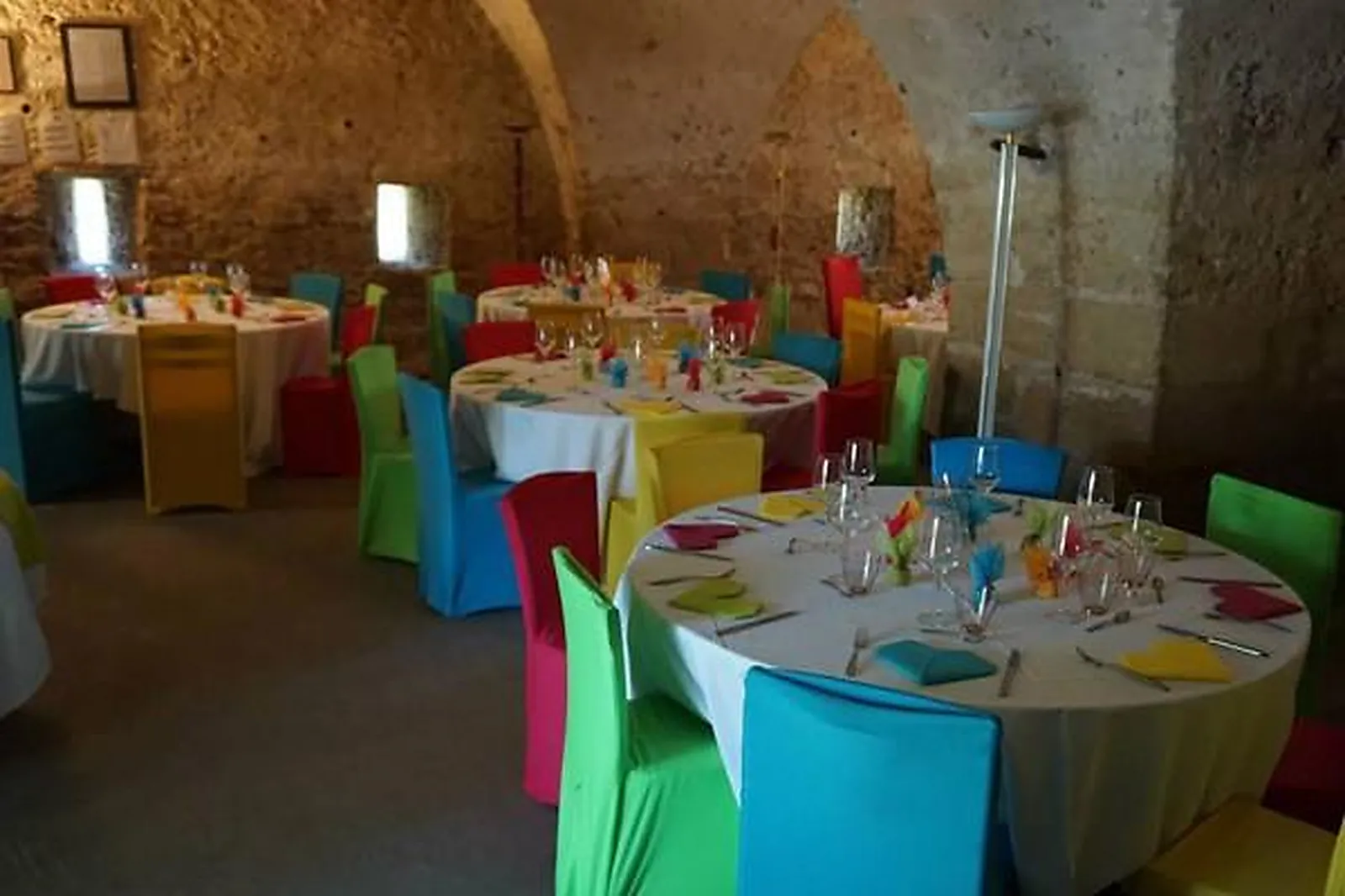 Lieux événementiels, AUBERGE LOU MEOU