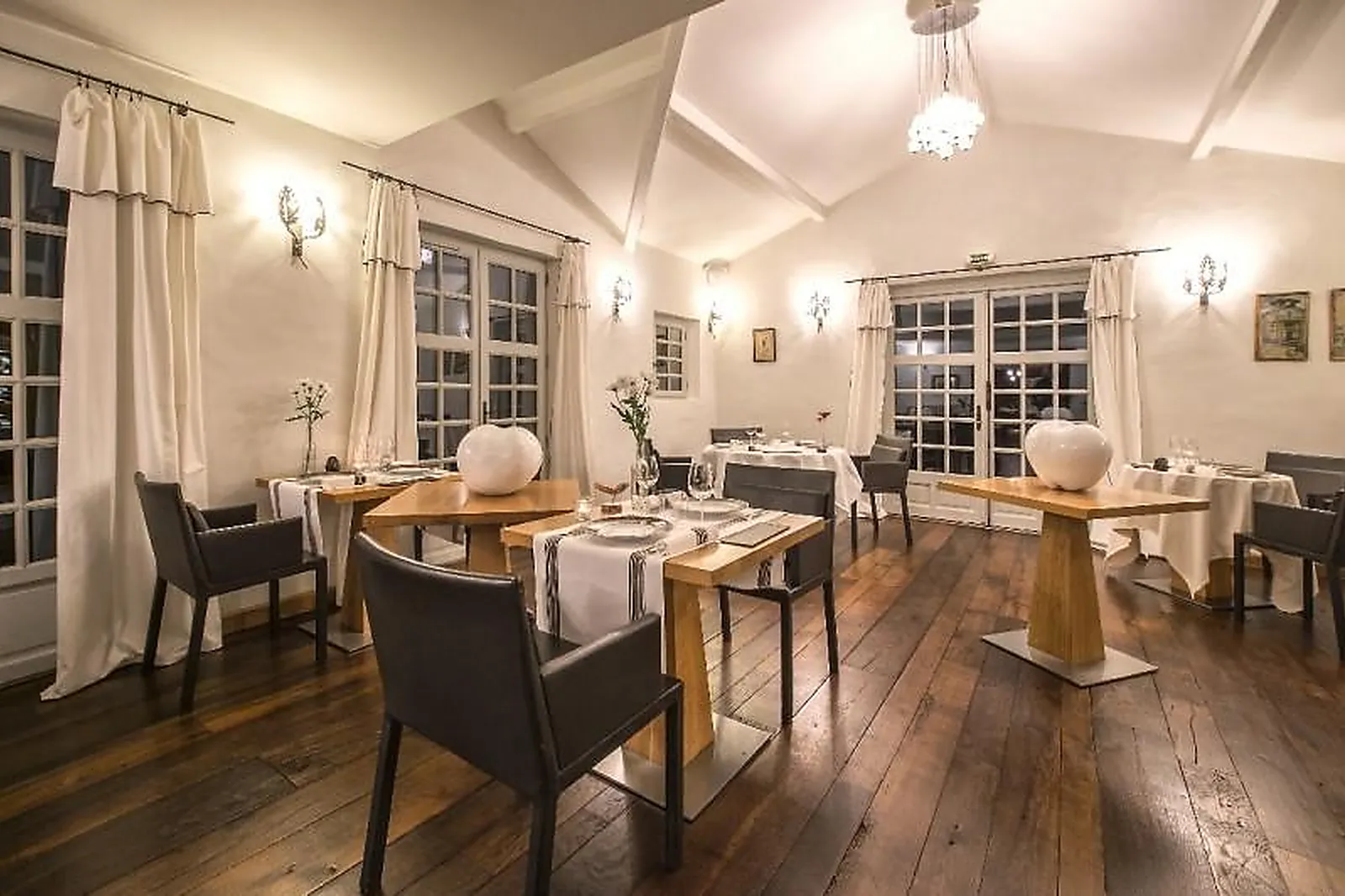 Lieux événementiels, AUBERGE OSTAPÉ