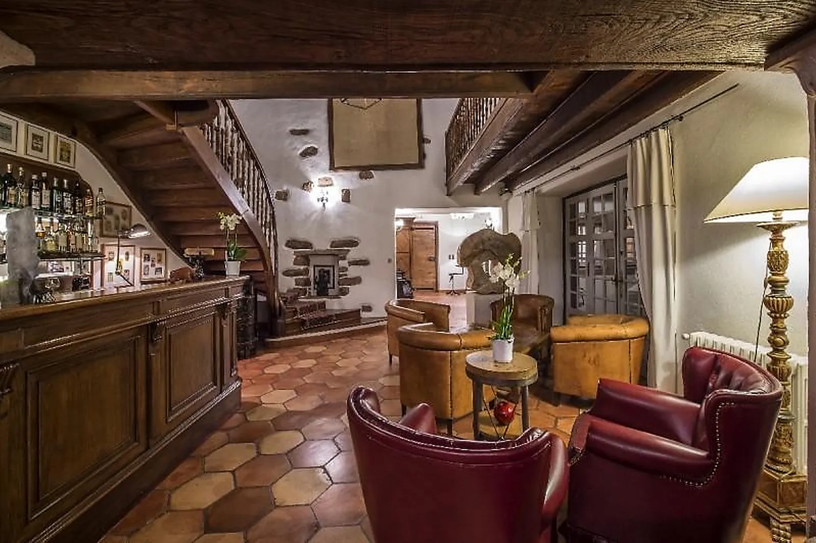 Lieux événementiels, AUBERGE OSTAPÉ