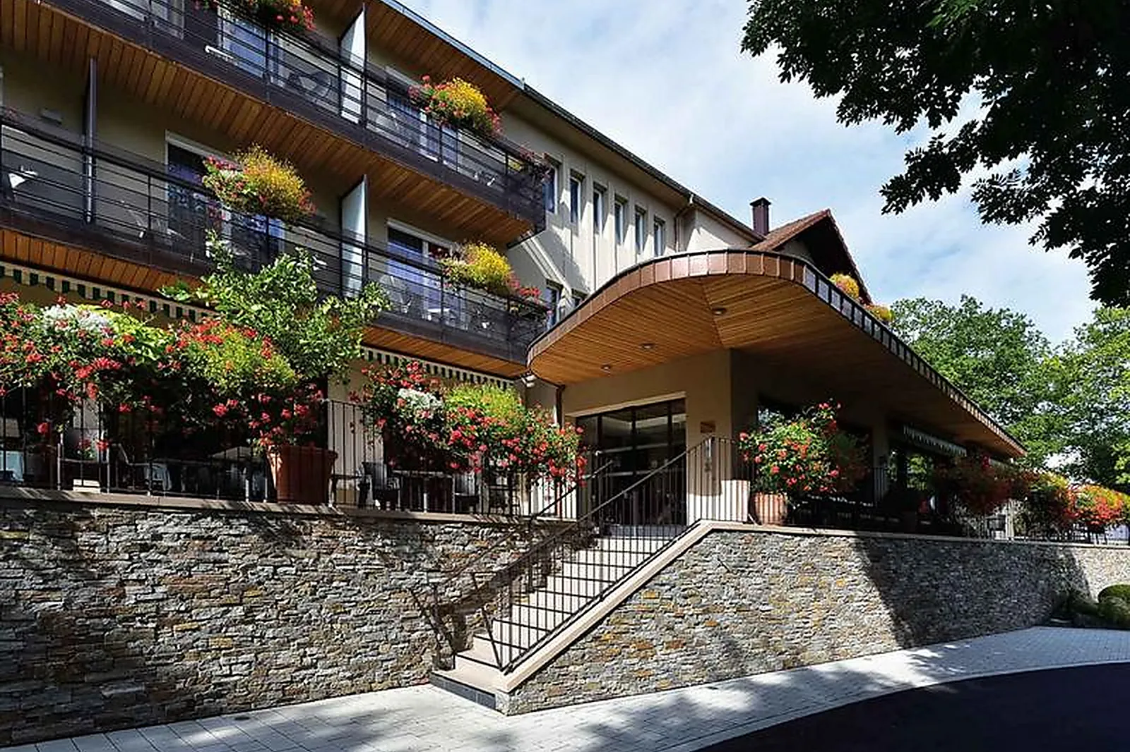 Lieux événementiels, AUBERGE SUNDGOVIENNE