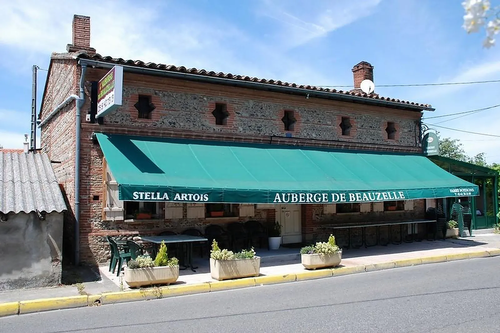 Lieux événementiels, AUBERGE DE BEAUZELLE