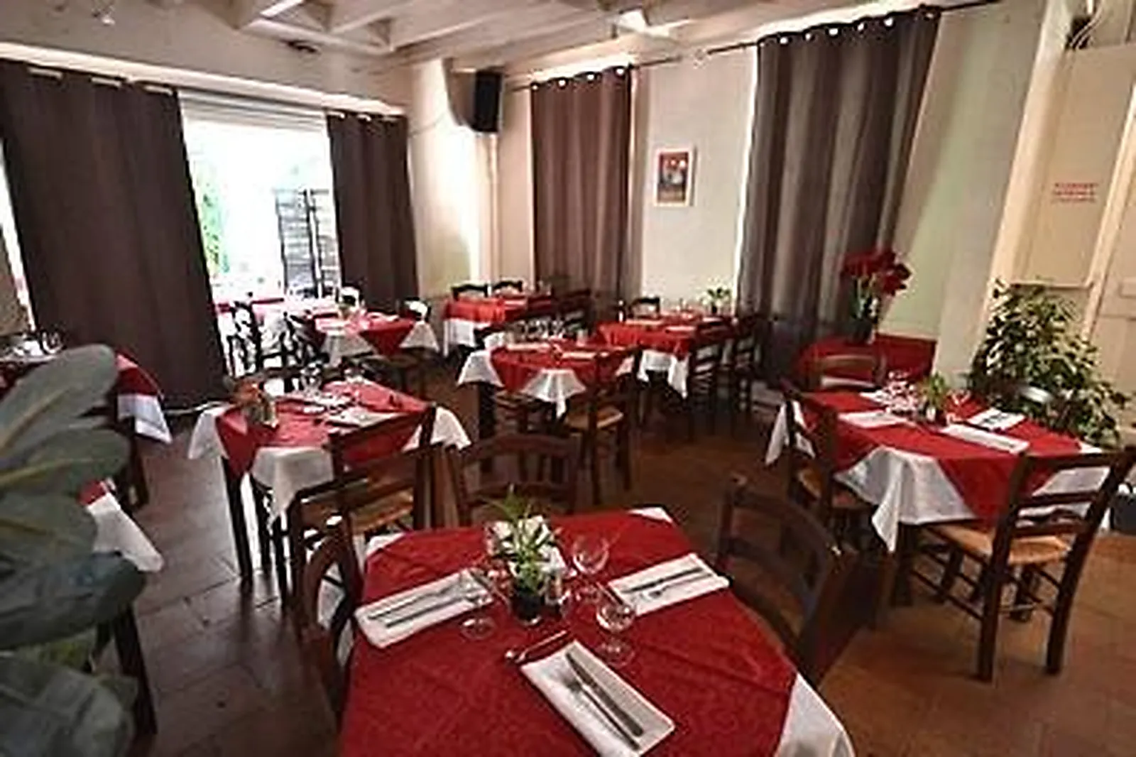 Lieux événementiels, AUBERGE DE BEAUZELLE