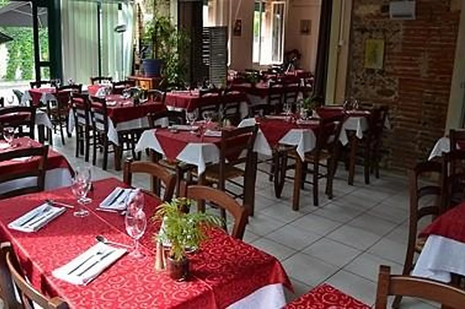 Lieux événementiels, AUBERGE DE BEAUZELLE